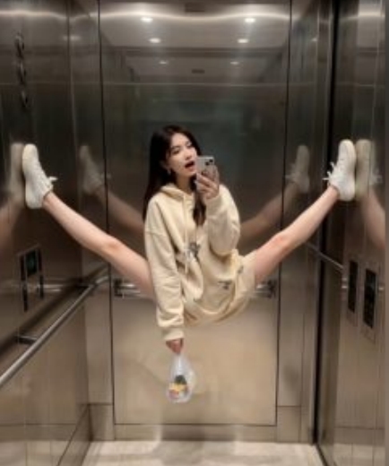 AI生成电梯一字马美女制作教程，条条流量上万，别再在外面被割韭菜了，全流程实操-创业资源库