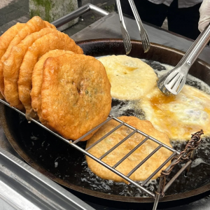 网红四川葱香肉饼技术配方葱油饼煎饼馅饼资料教程培训方法视频教-谦言资源库